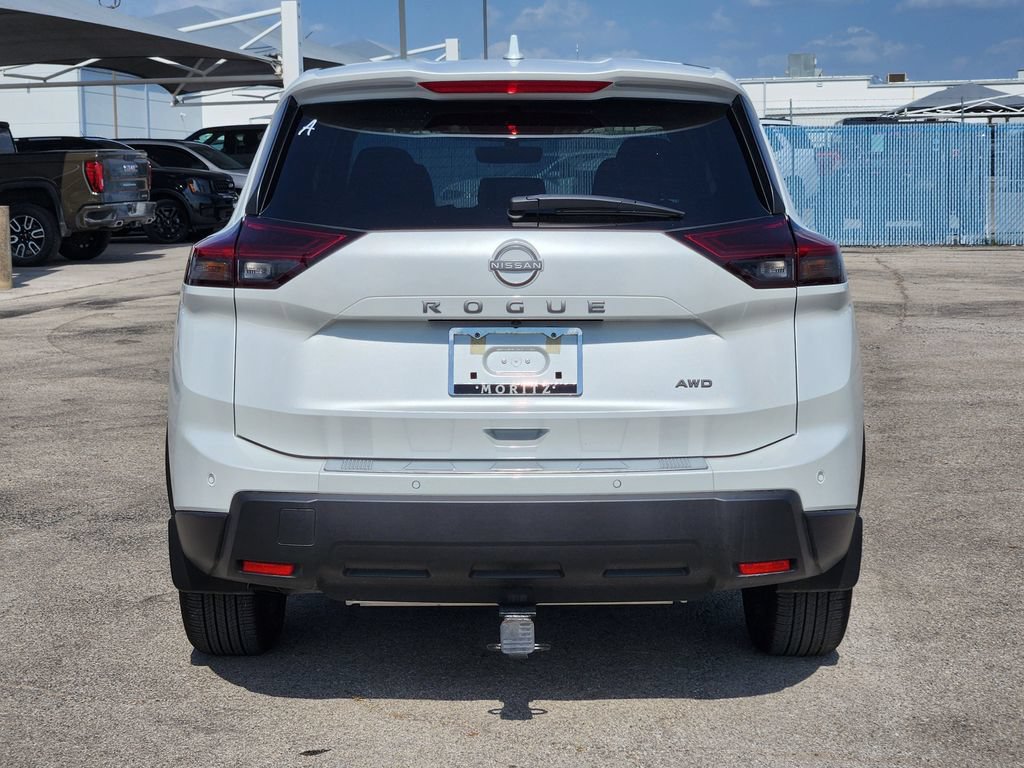 Used 2026 Nissan Rogue SV w/ Cold Weather Package AWD/4WD image 6