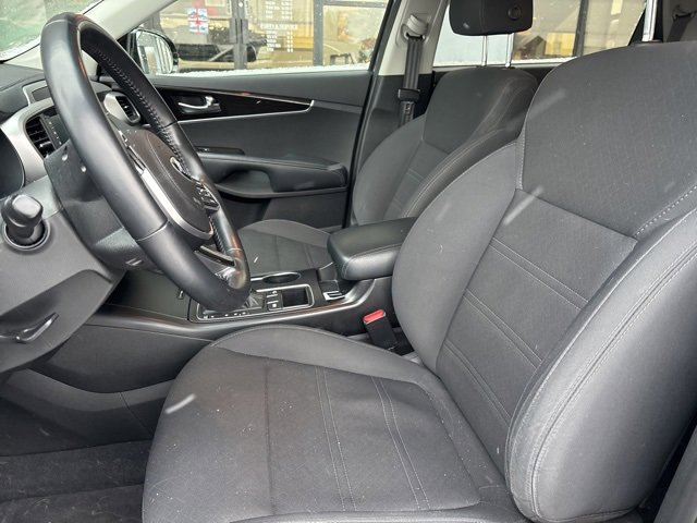 Used 2020 Kia Sorento S image 4
