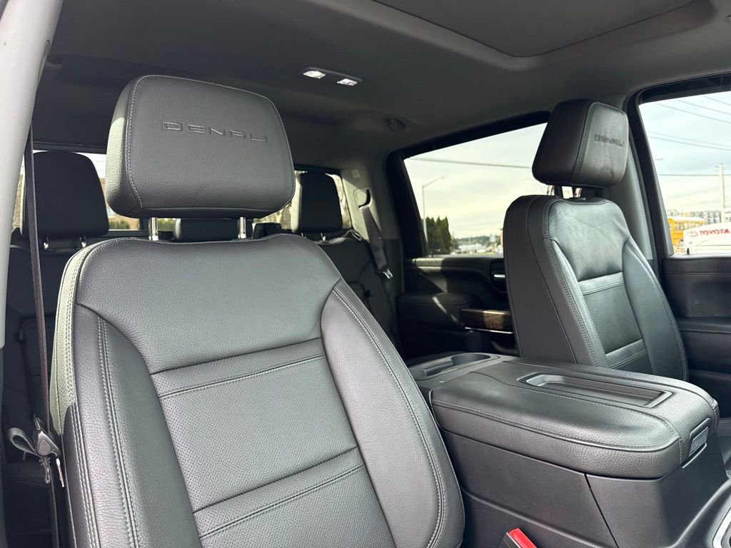Used 2020 GMC Sierra 3500 Denali w/ Denali Ultimate Package AWD/4WD image 24