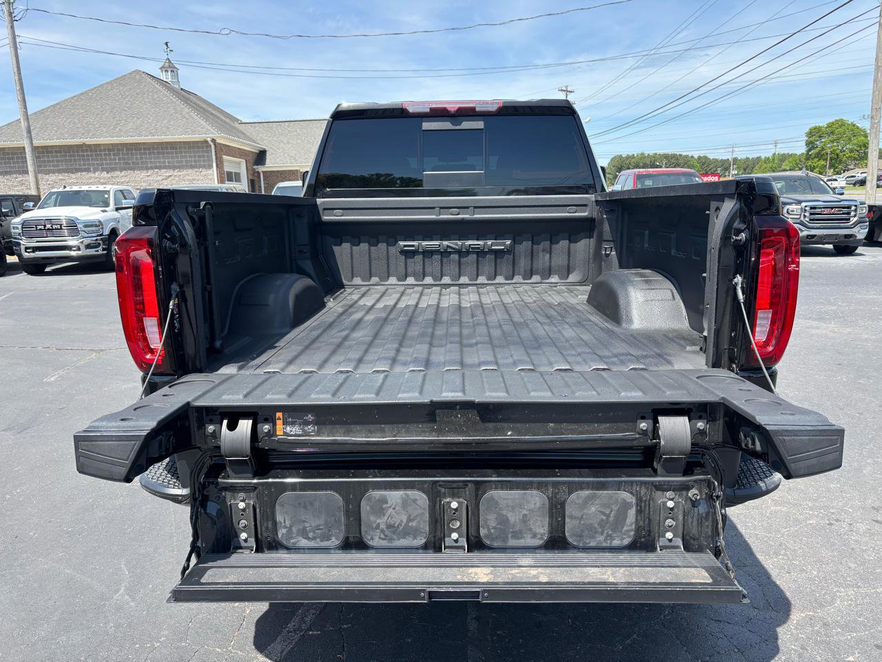 Used 2022 GMC Sierra 2500 Denali image 7