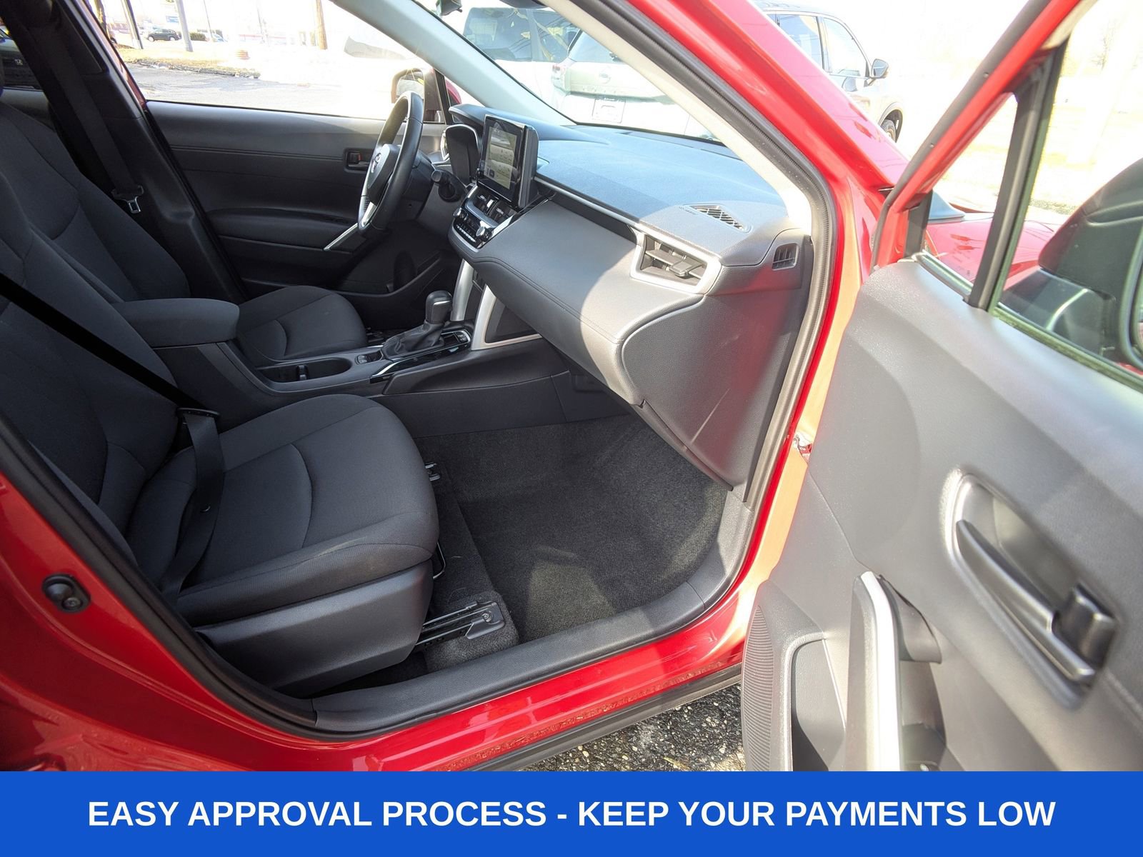 Used 2024 Toyota Corolla Cross LE image 14