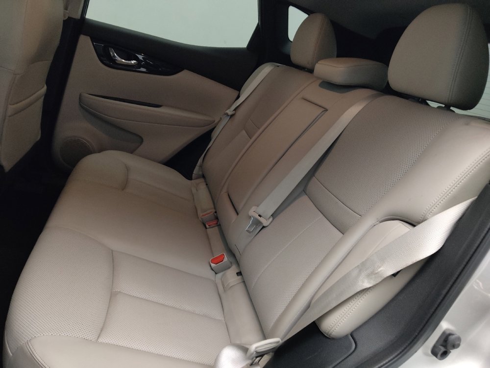 Used 2022 Nissan Rogue Sport SL image 18