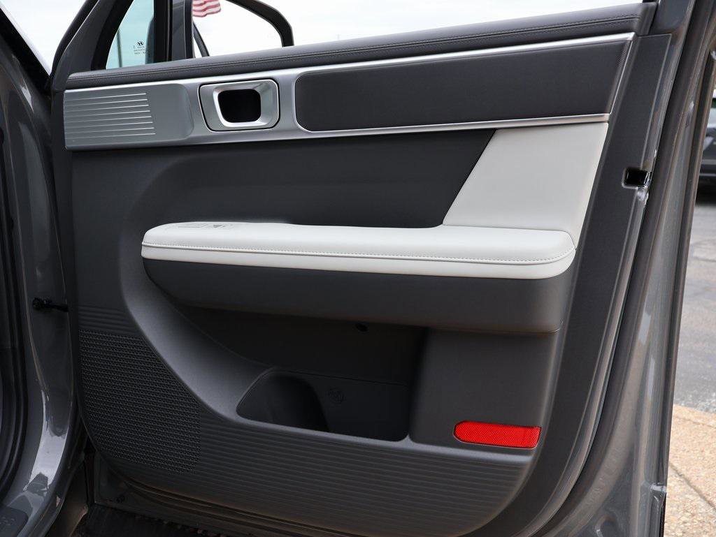 New 2025 Hyundai Santa Fe SEL image 9