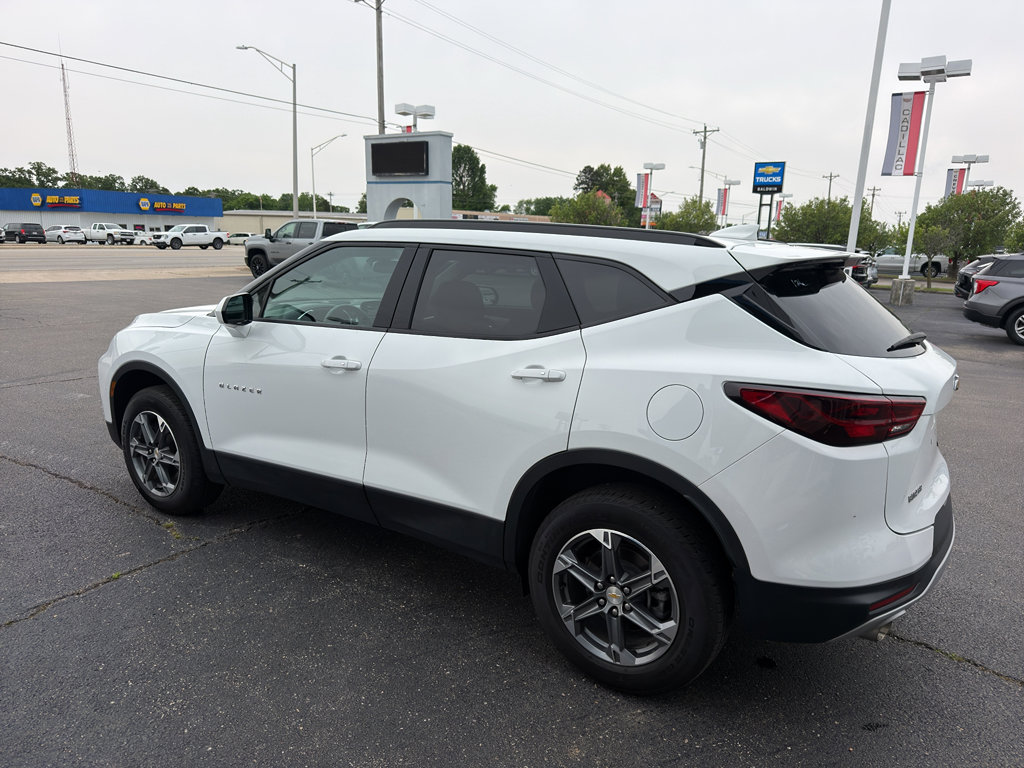 Used 2024 Chevrolet Blazer LT w/ Convenience Package FWD image 5