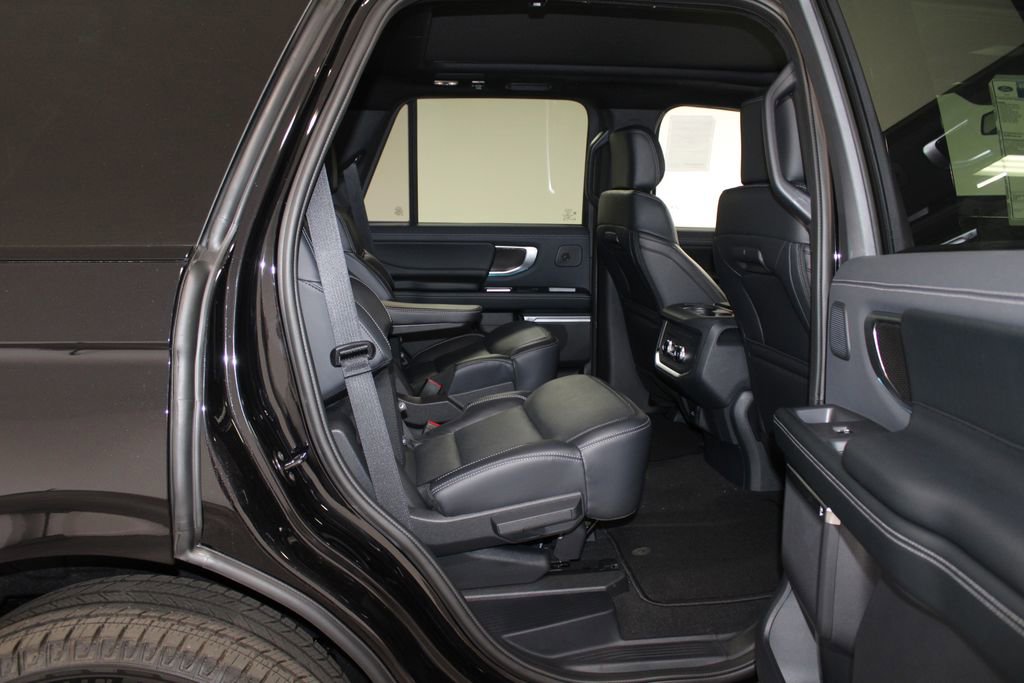 New 2025 Ford Expedition Platinum w/ Stealth Performance Package image 33