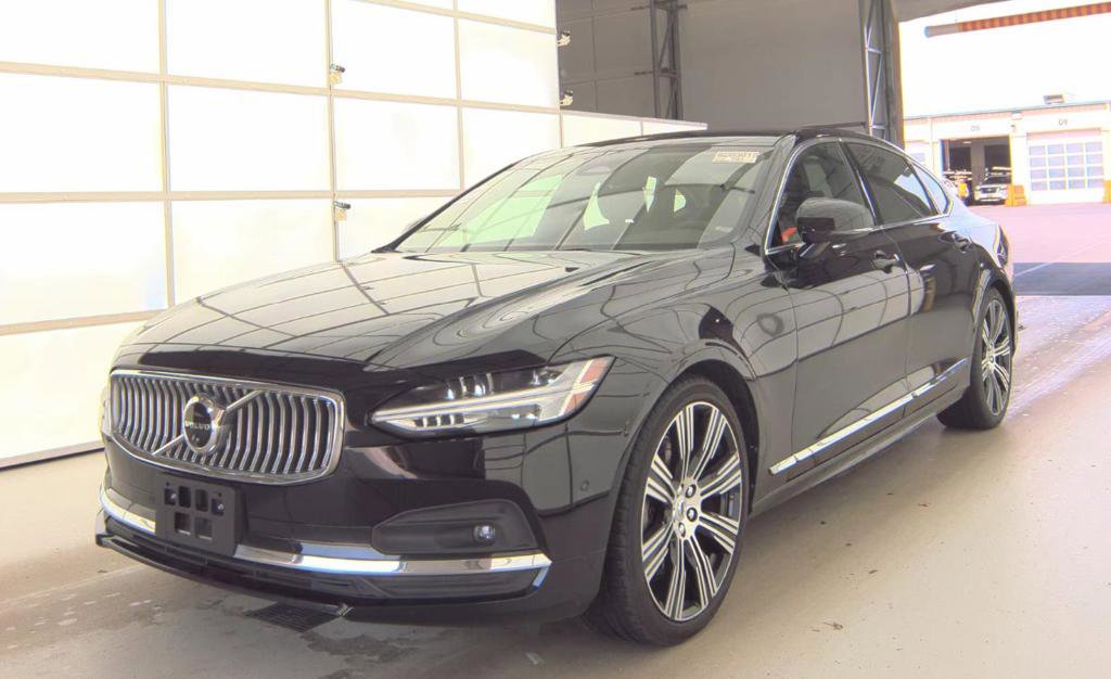 Used 2023 Volvo S90 B6 Ultimate w/ Protection Package image 27