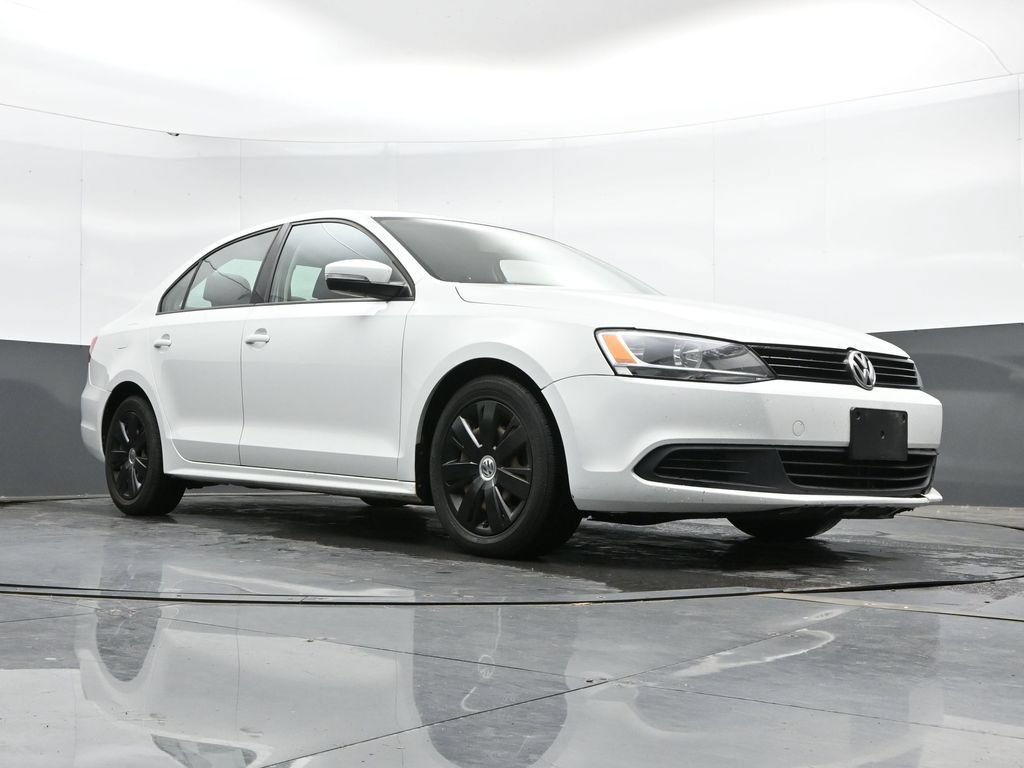 Used 2014 Volkswagen Jetta SE FWD image 32