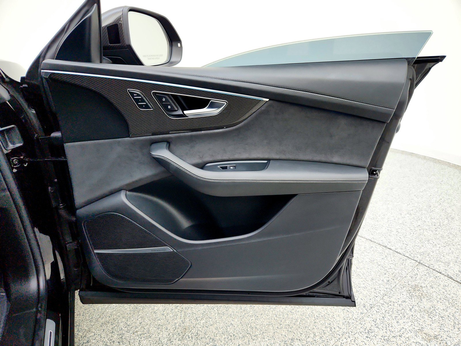 Used 2023 Audi SQ8 Prestige image 26