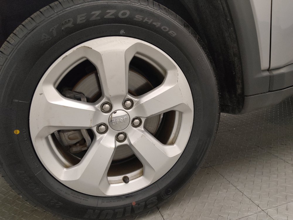 Used 2018 Jeep Compass Latitude w/ Popular Equipment Group image 31