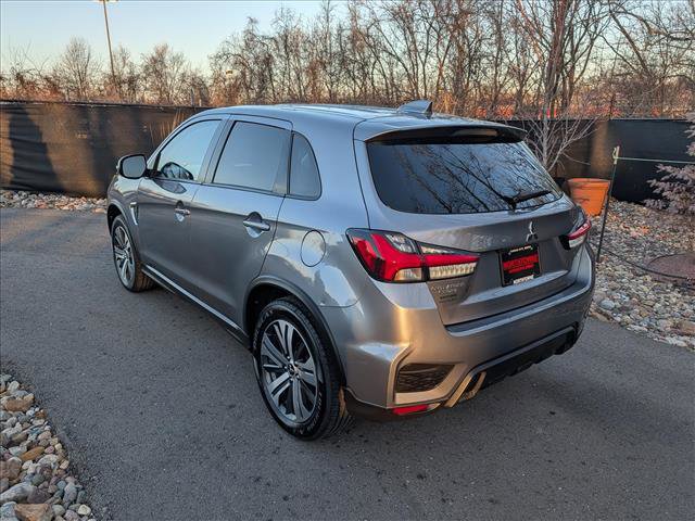 Used 2021 Mitsubishi Outlander Sport SE image 3