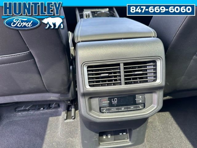 Used 2024 Volkswagen Atlas SEL Premium R-Line image 19