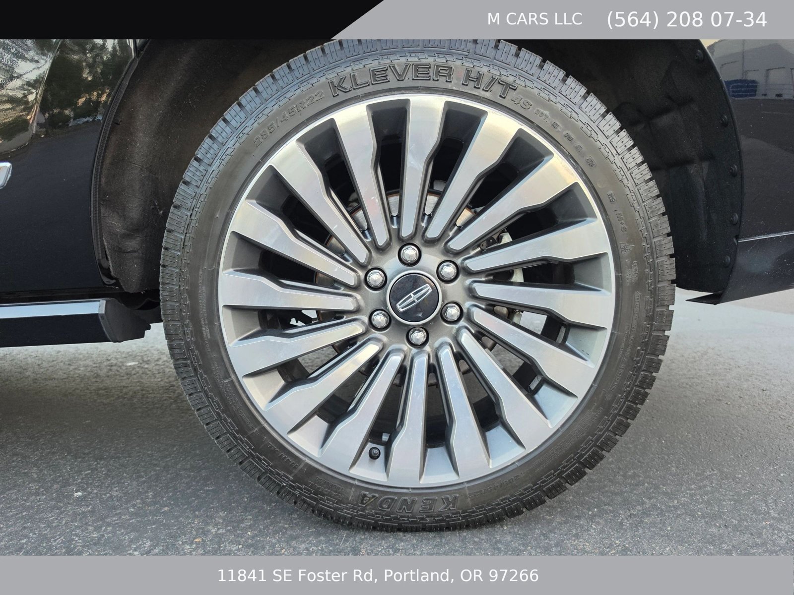 Used 2018 Lincoln Navigator L Reserve w/ Technology Package AWD/4WD image 28