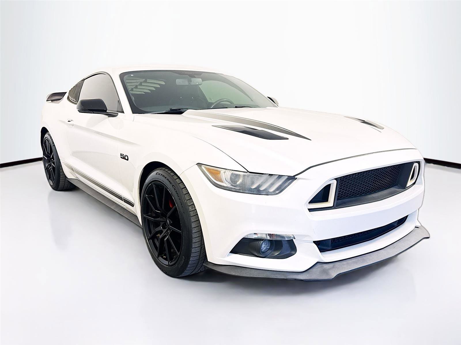 Used 2017 Ford Mustang GT Premium RWD image 30