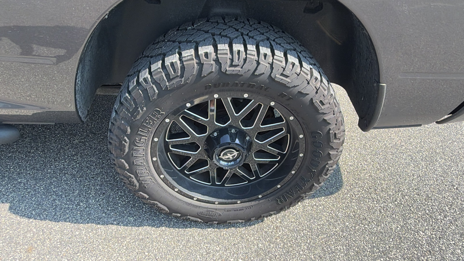 Used 2019 RAM 1500 Express AWD/4WD image 12