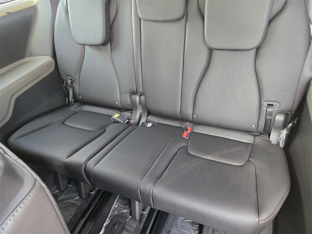 New 2026 Kia Carnival EX image 22