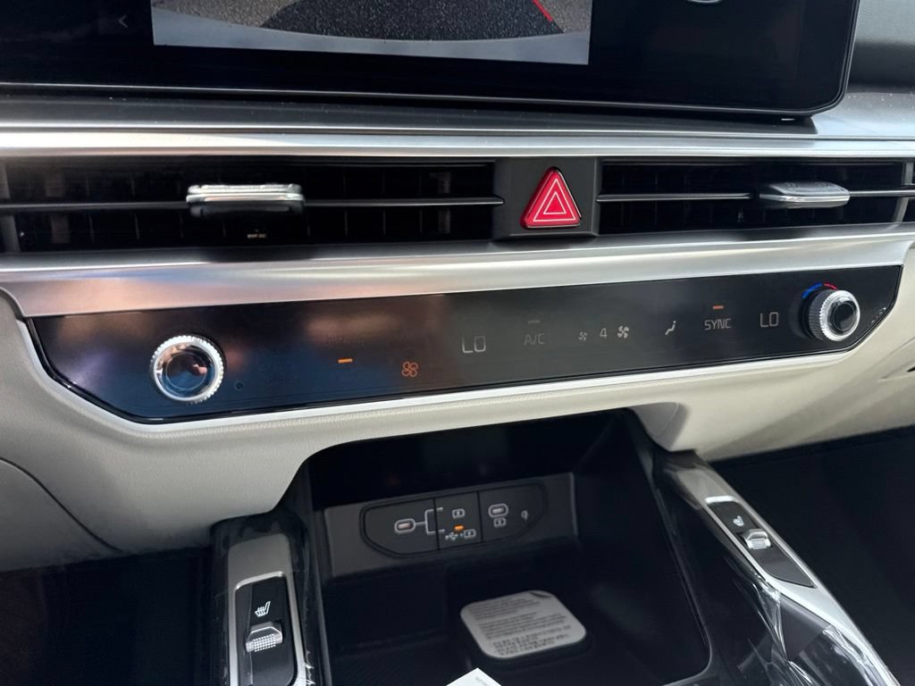 New 2026 Kia Sorento S w/ S Panoramic Sunroof Package FWD image 14