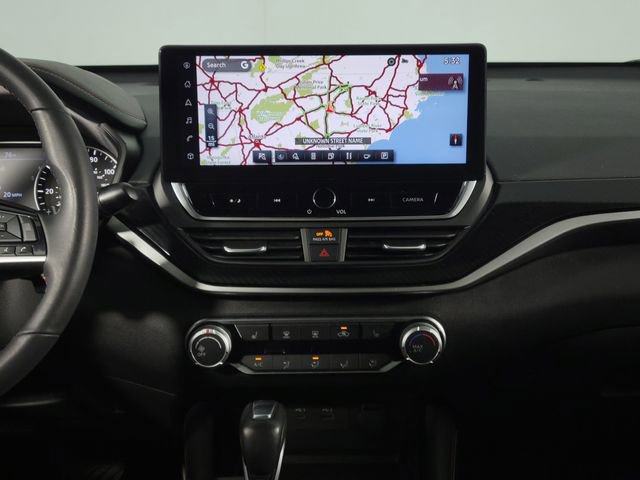 Used 2024 Nissan Altima 2.5 SR w/ SR Premium Package FWD image 25