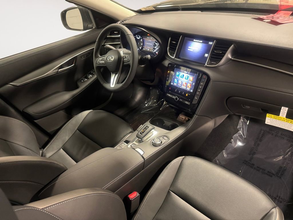 New 2025 INFINITI QX50 Luxe image 25