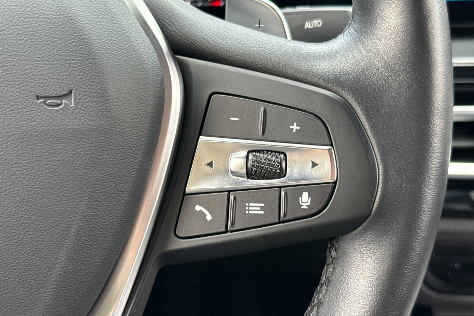 Certified 2023 BMW 230i Coupe w/ Convenience Package image 30