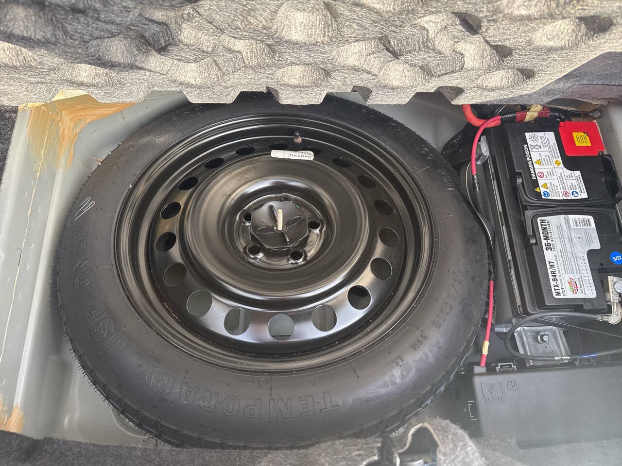 Used 2005 Chrysler 300 C w/ Sound Group II RWD image 19