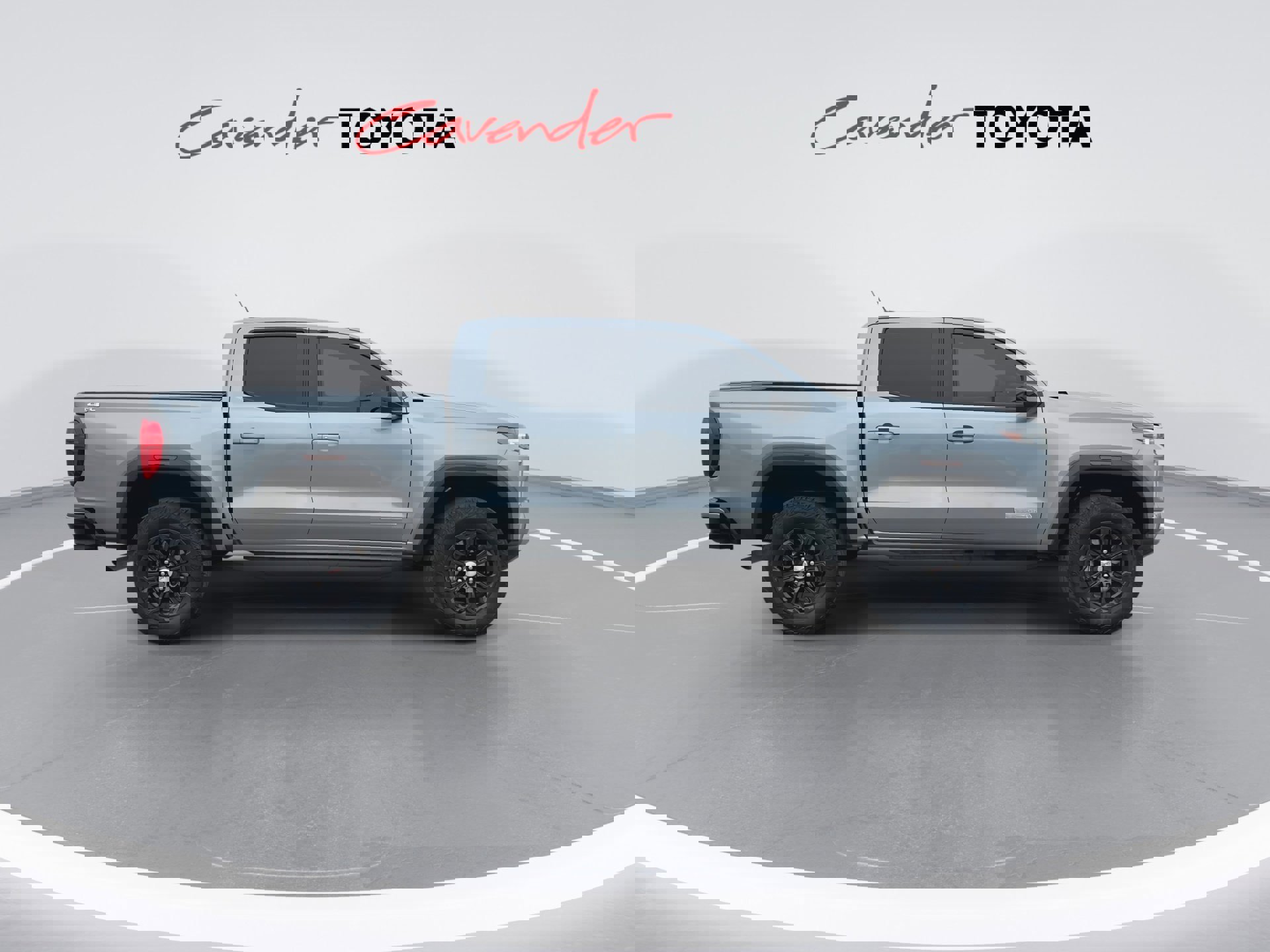 Used 2024 GMC Canyon Elevation w/ Convenience Package image 9