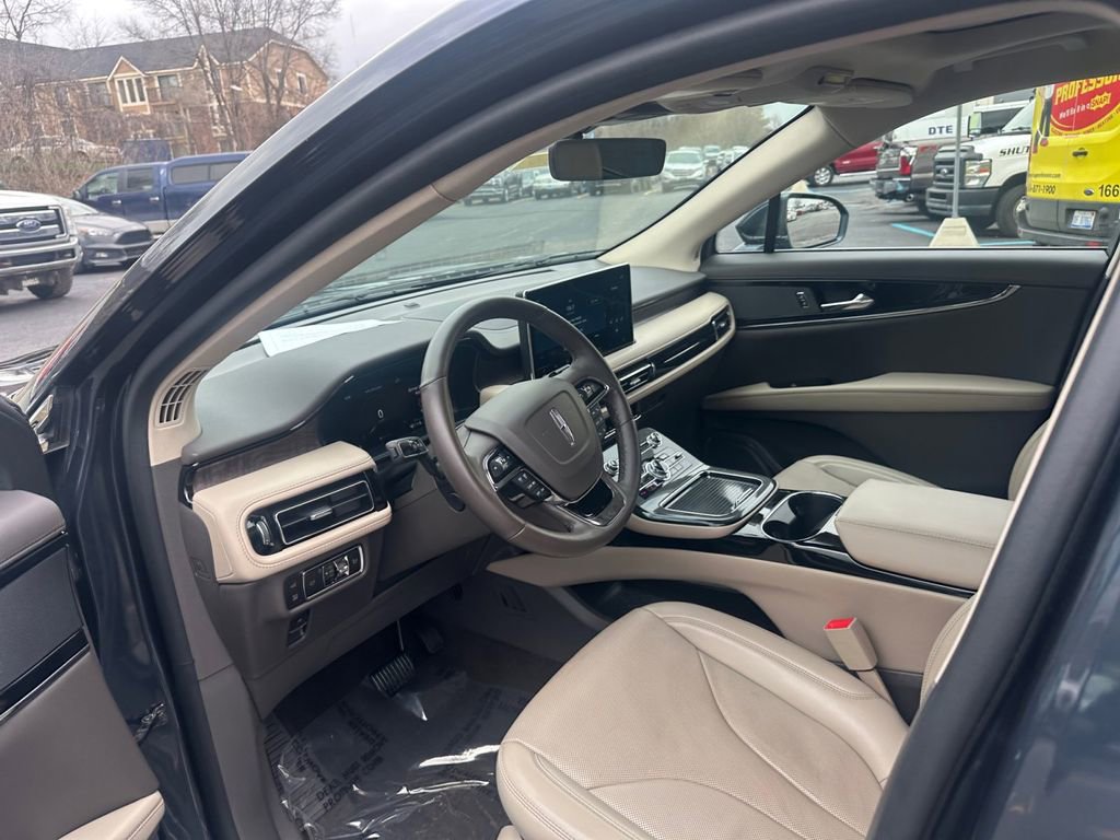 Used 2023 Lincoln Nautilus Reserve w/ Class II Trailer Tow Package image 17