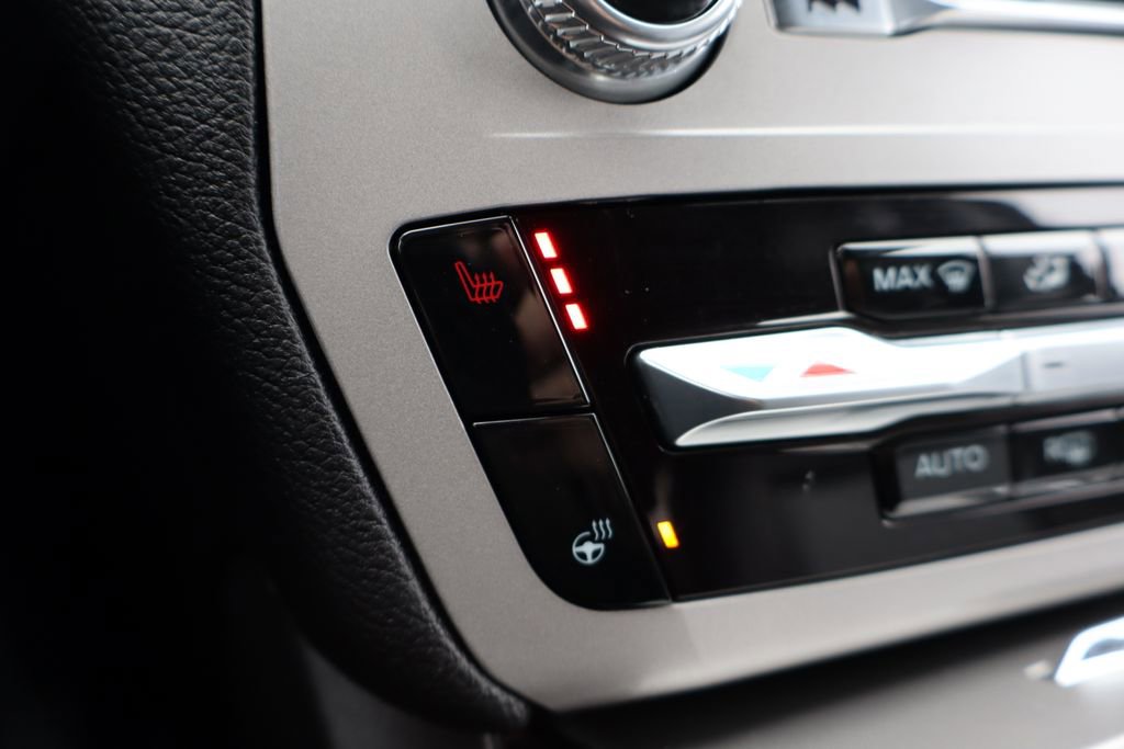 Used 2023 Ford Explorer XLT w/ Equipment Group 202A image 21