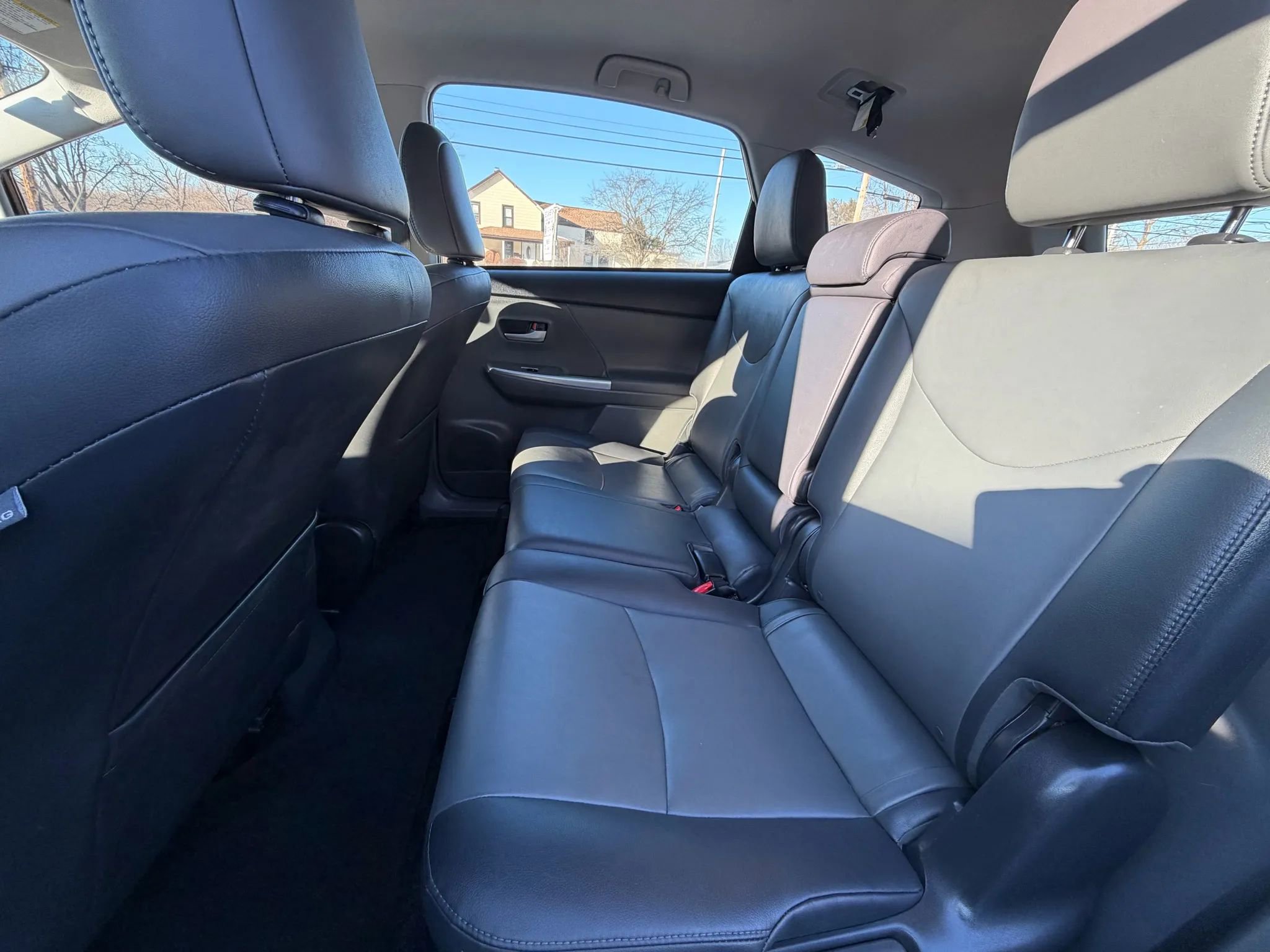 Used 2012 Toyota Prius V Five image 12