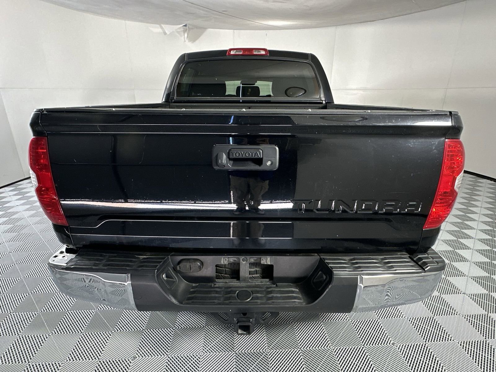 Used 2019 Toyota Tundra SR5 w/ SR5 Upgrade Package image 7