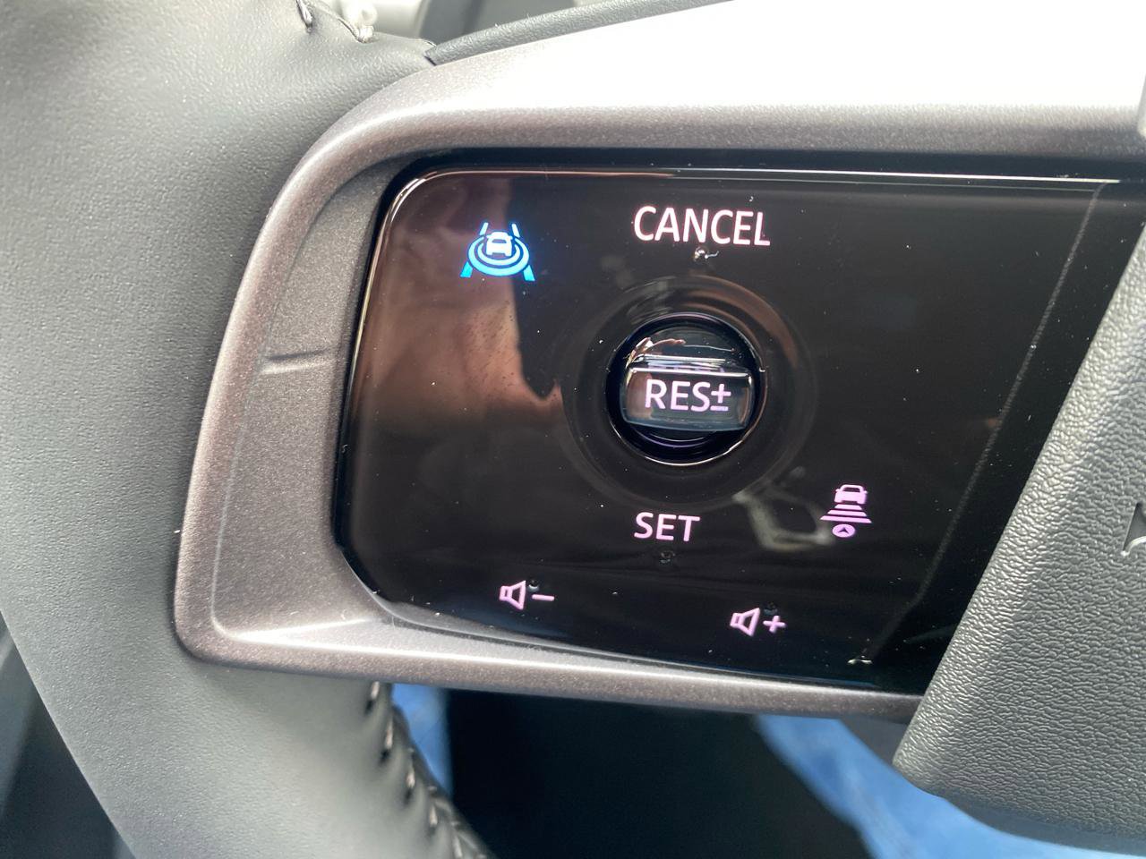 Used 2025 Nissan Murano SV w/ Cargo Package image 12