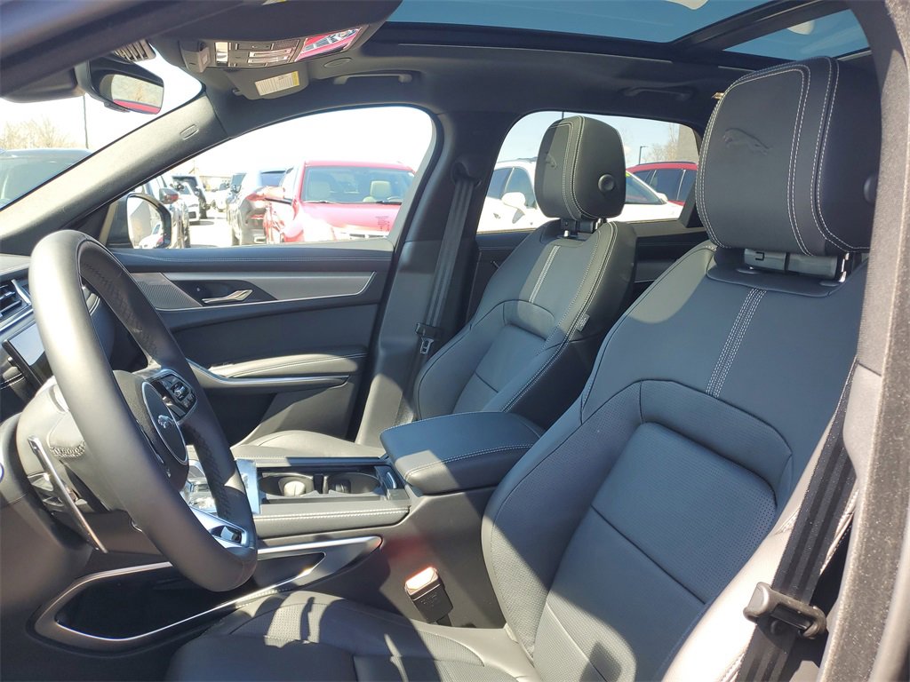 New 2025 Jaguar F-PACE R-Dynamic S image 11