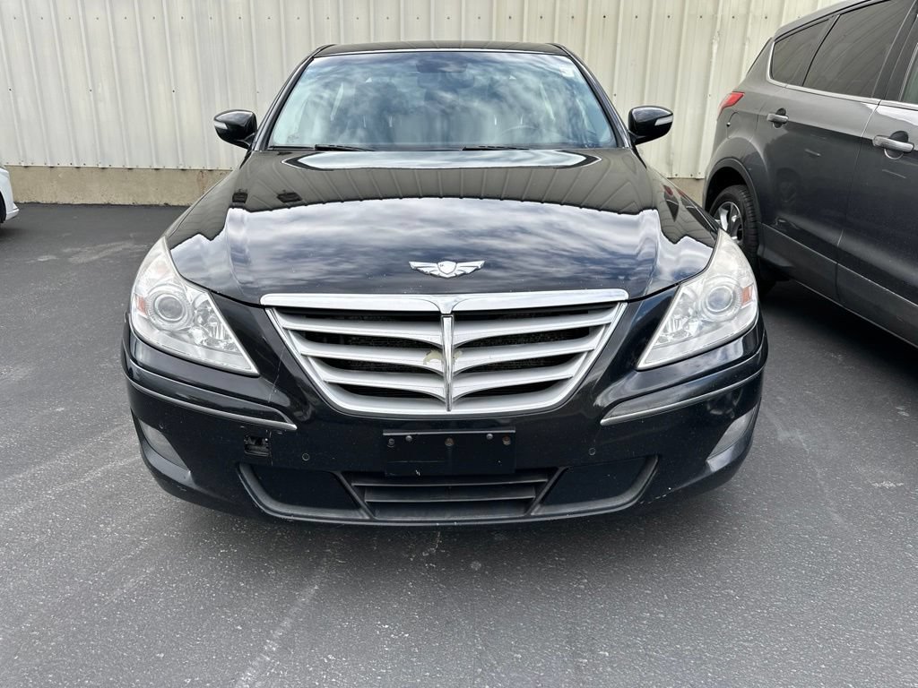 Used 2011 Hyundai Genesis 4.6 RWD image 1