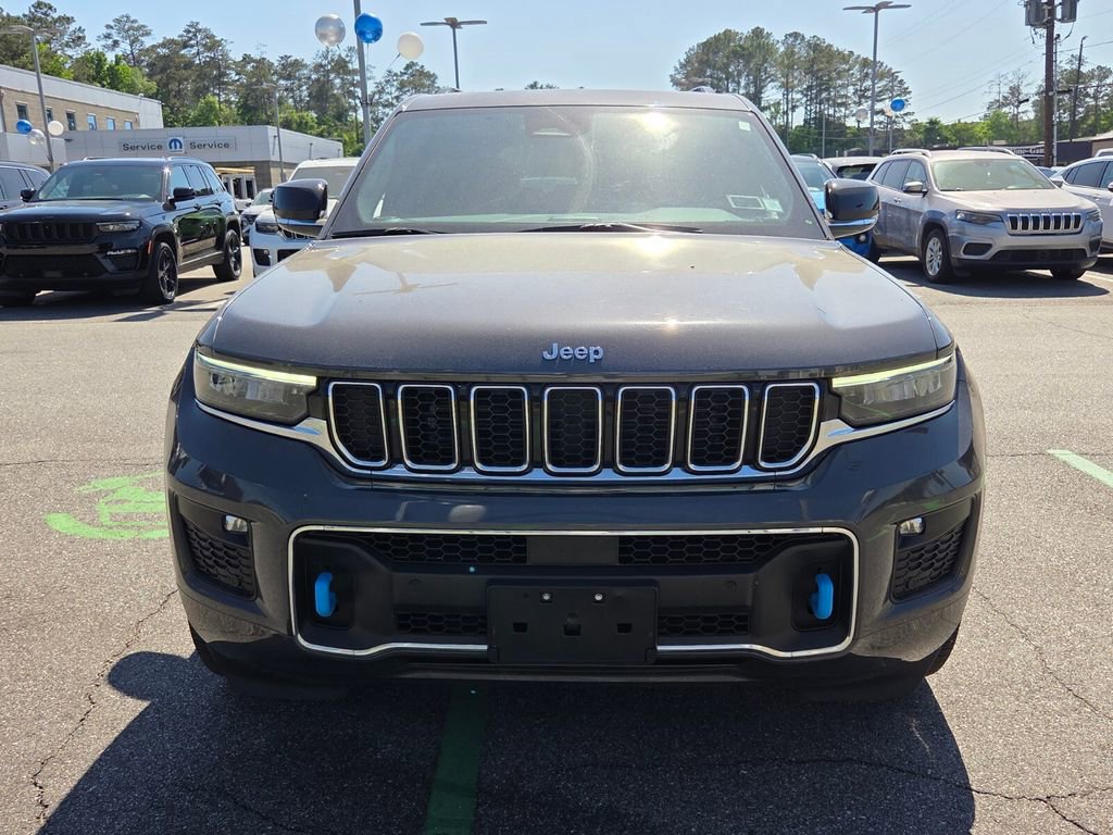Used 2023 Jeep Grand Cherokee Overland w/ Luxury Tech Group IV AWD/4WD image 2