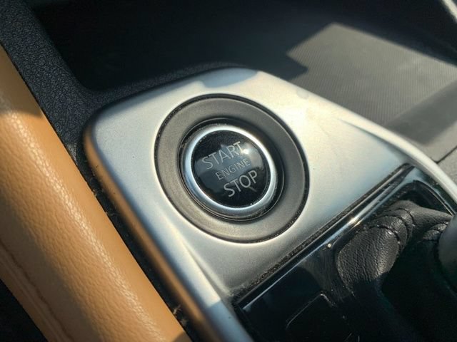 Used 2022 Nissan Sentra SV w/ SV Premium Package FWD image 25