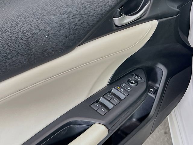 Used 2020 Honda Insight Touring image 16