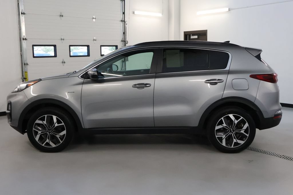 Used 2022 Kia Sportage EX w/ EX Technology Package AWD/4WD image 4