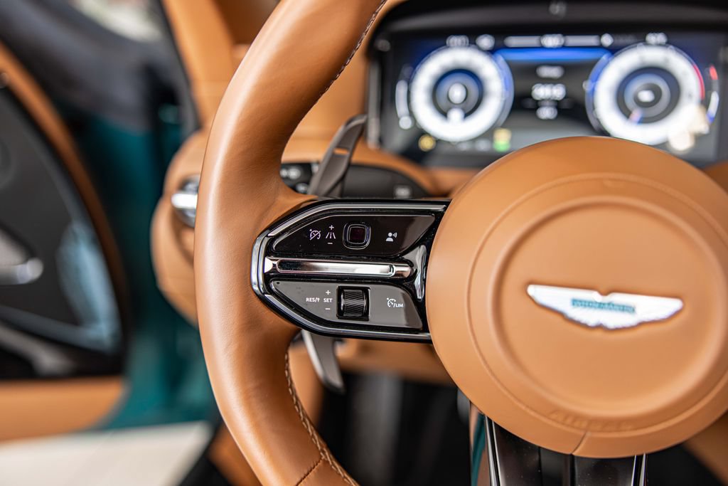Used 2025 Aston Martin DB12 Convertible RWD image 24
