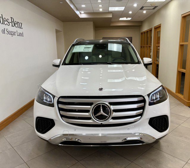 New 2026 Mercedes-Benz GLS 450 4MATIC image 2