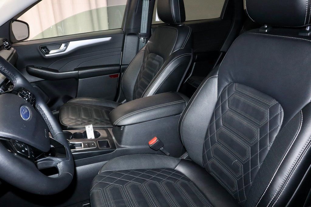 Certified 2024 Ford Escape SE w/ PHEV Premium Package image 27