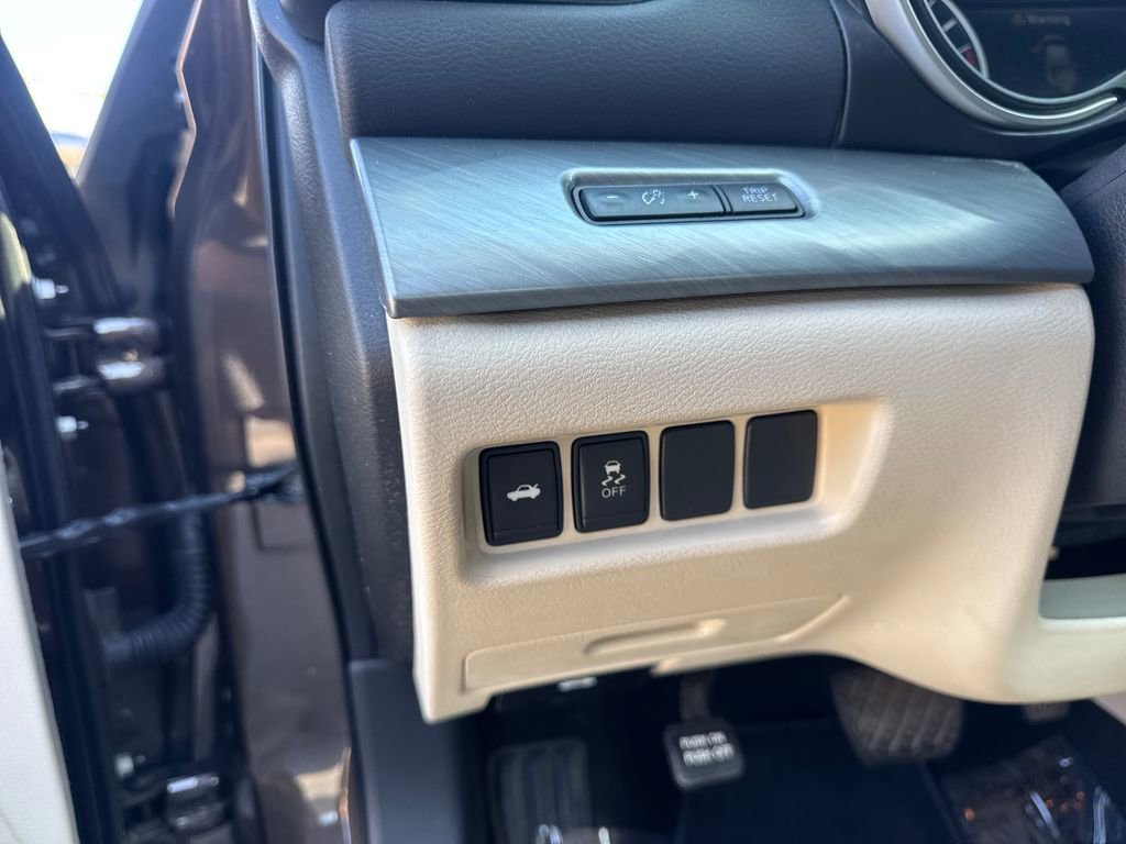 Used 2016 Nissan Maxima 3.5 SV FWD image 25