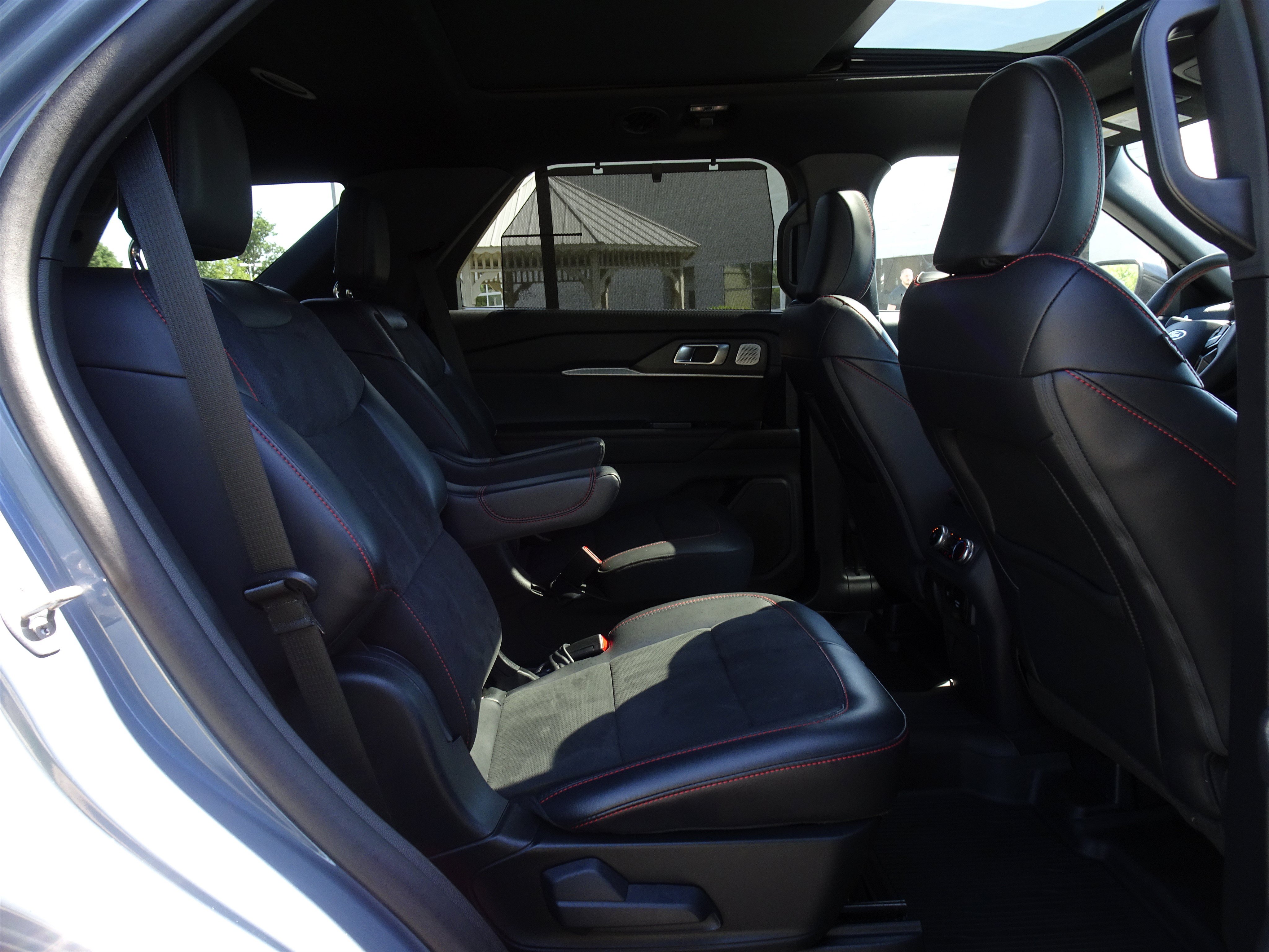 Used 2025 Ford Explorer ST AWD/4WD image 20