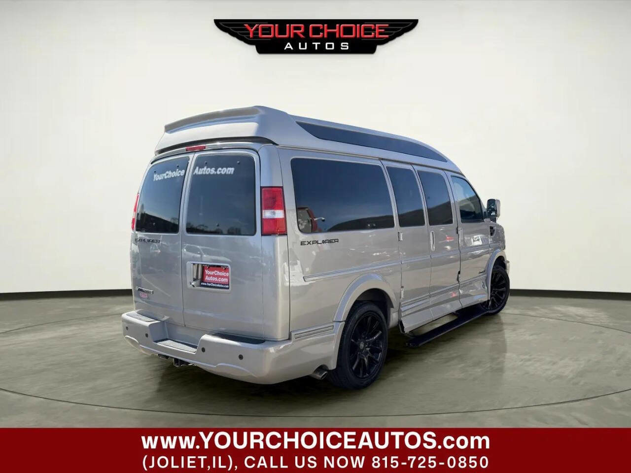 Used 2021 Chevrolet Express 2500 LS w/ Enhanced Convenience Package image 5