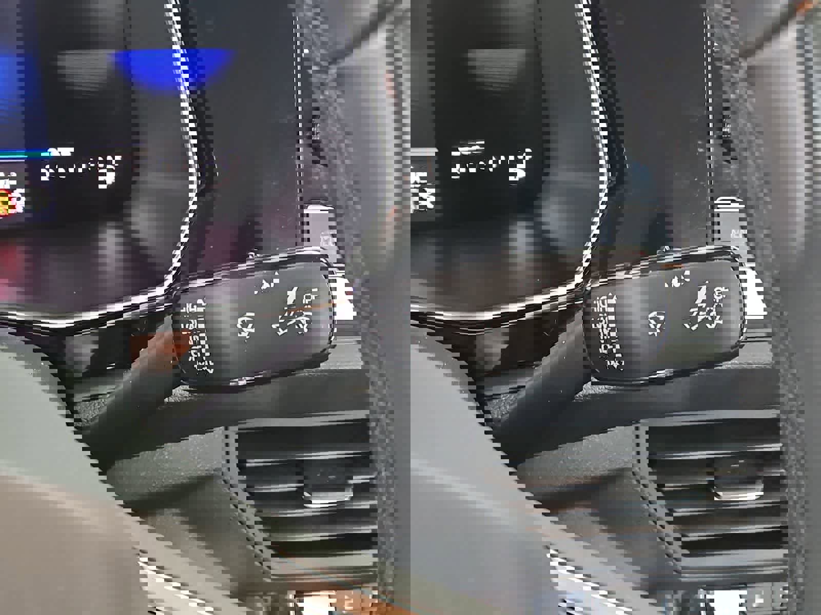 Certified 2024 Volkswagen Jetta SE image 25