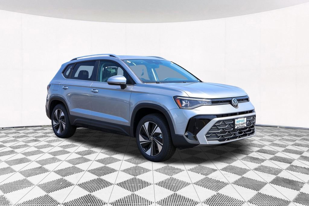 New 2025 Volkswagen Taos SE image 9