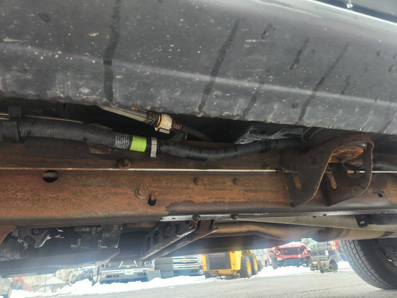 Used 2004 Chevrolet Silverado 1500 4x4 Extended Cab w/ Z71 image 15