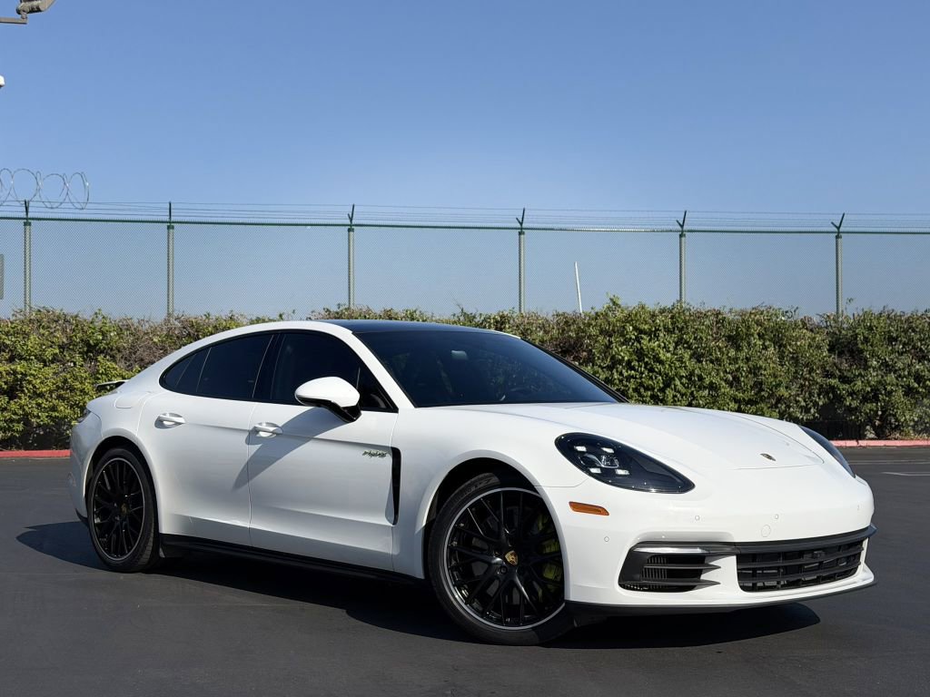 Used 2018 Porsche Panamera 4 w/ Premium Package AWD/4WD image 2