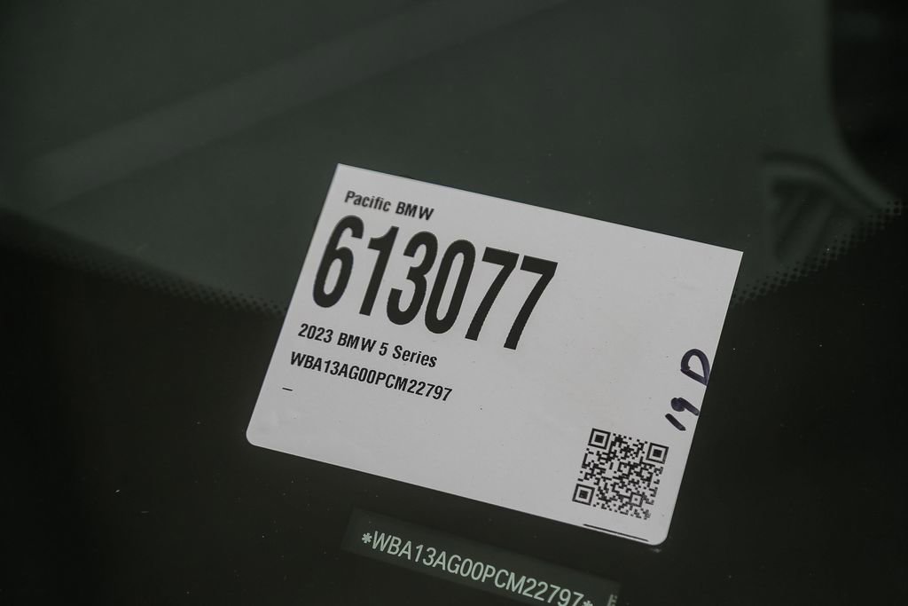 Certified 2023 BMW 530e w/ Convenience Package RWD image 25