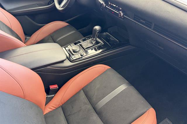 Certified 2025 MAZDA CX-30 Carbon AWD/4WD image 16