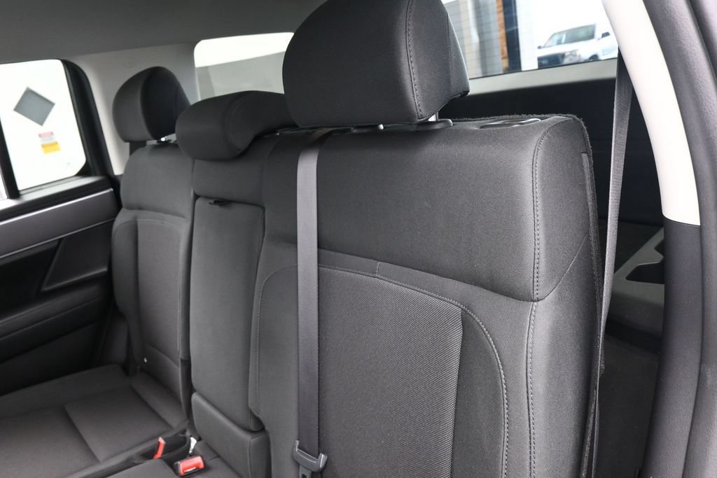 Used 2025 Hyundai Santa Fe SE FWD image 31