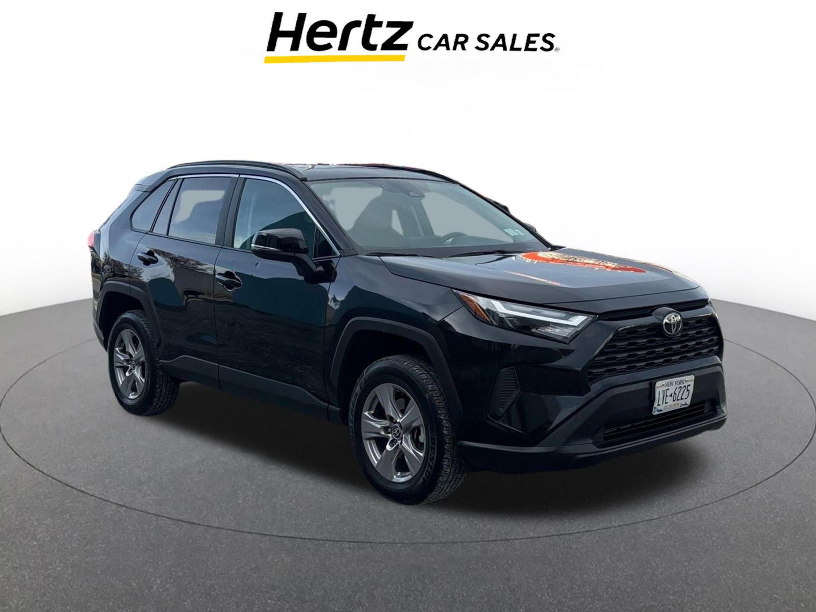 Used 2025 Toyota RAV4 XLE image 1